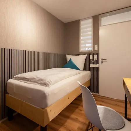 Apartmenthaus מלון דירות