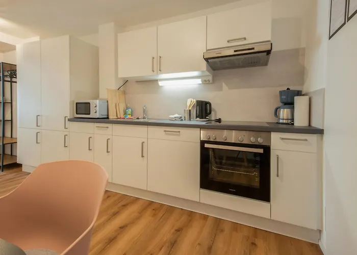 Apartmenthaus מלון דירות 4*