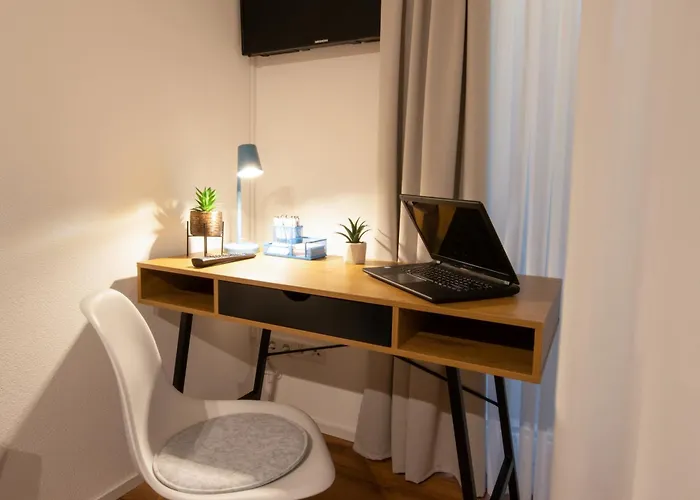 Apartmenthaus מלון דירות 4*